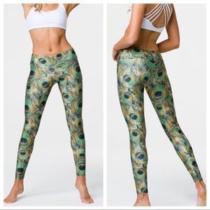 { ONZIE } PEACOCK PRINT LEGGING